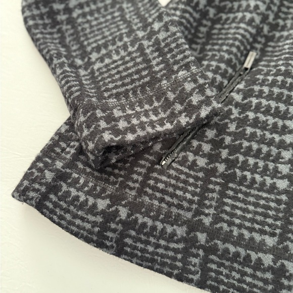 Karl Lagerfeld Women's Houndstooth Blazer - Black and Gray - Picture 7 of 15